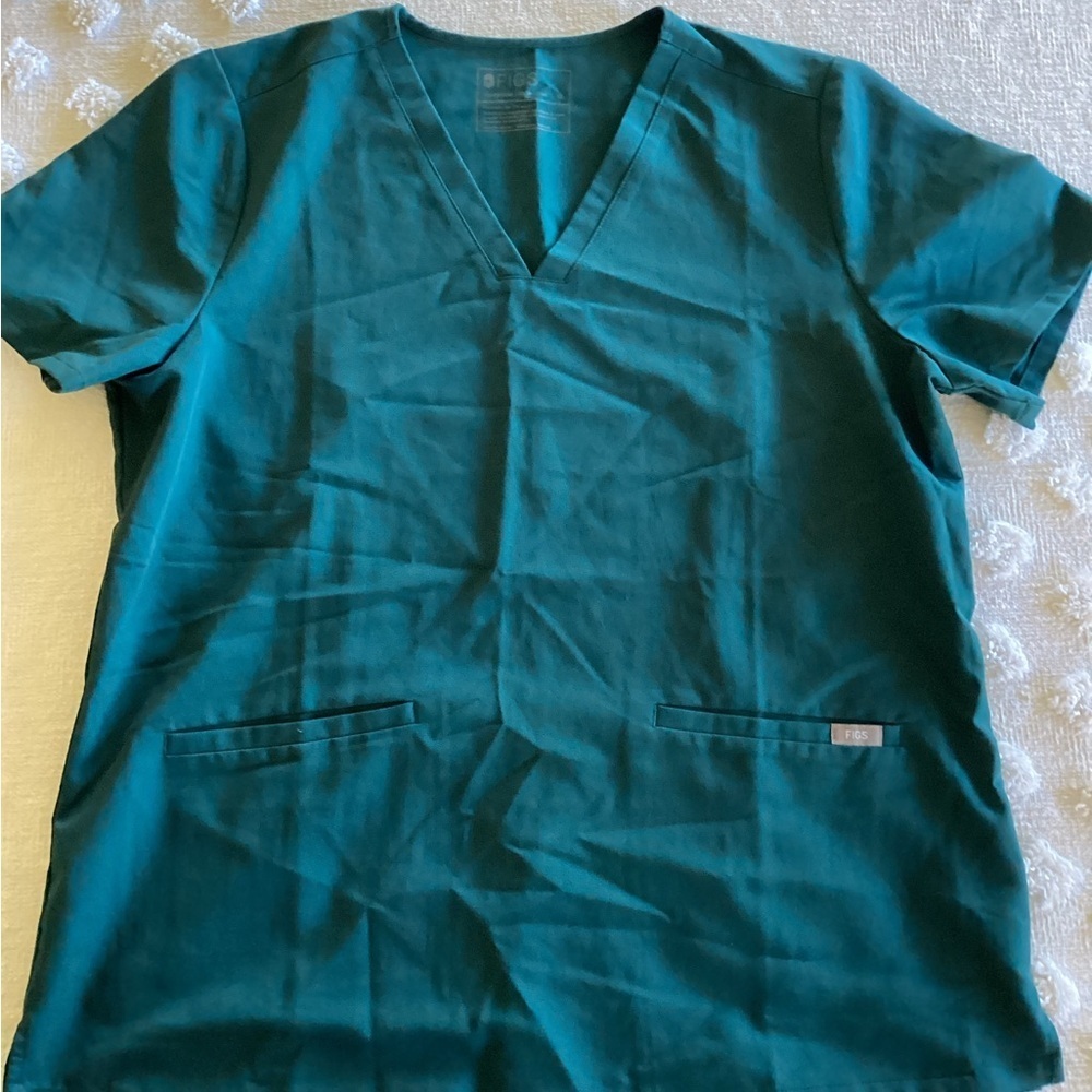 FIGS Womens Scrub Top Technical Collection 2 pocket Green Size XL
J1